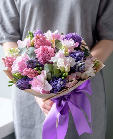 Бесплатная доставка цветов в Азове